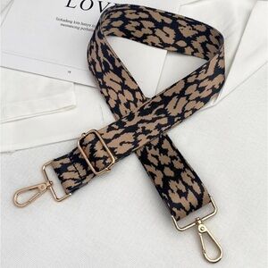 Guitar strap or replacement strap for handbags.